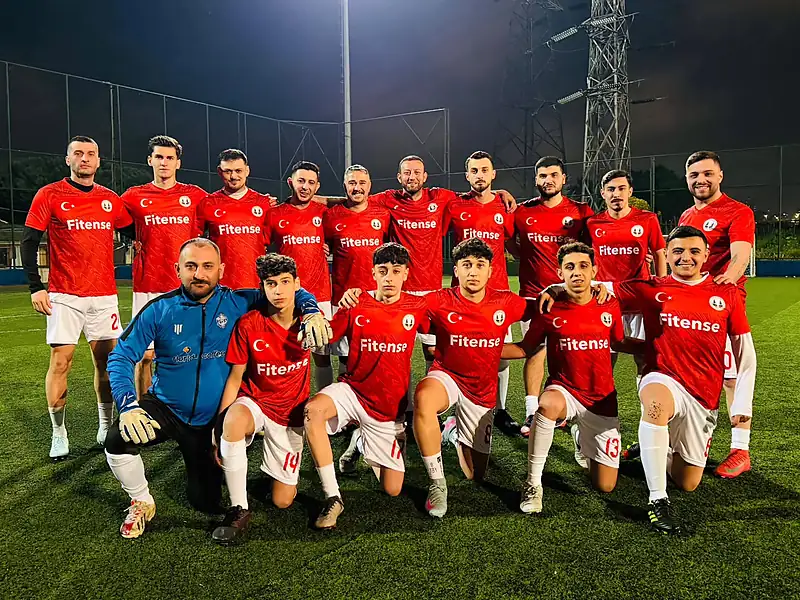Nilüfer United takımı Sport Pro forması ile sahada