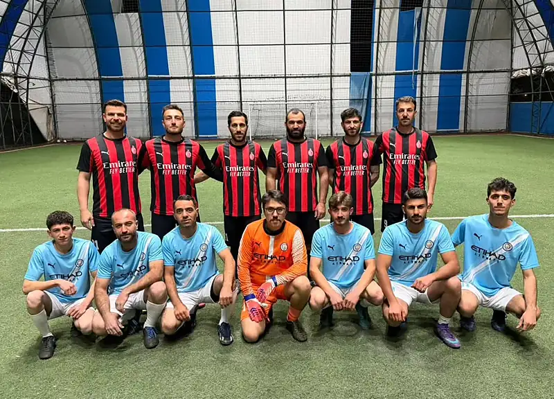 Kadıköy Yıldızspor takımı Sport Pro forması ile sahada