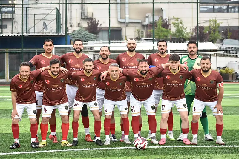 Çankaya SK takımı Sport Pro forması ile sahada
